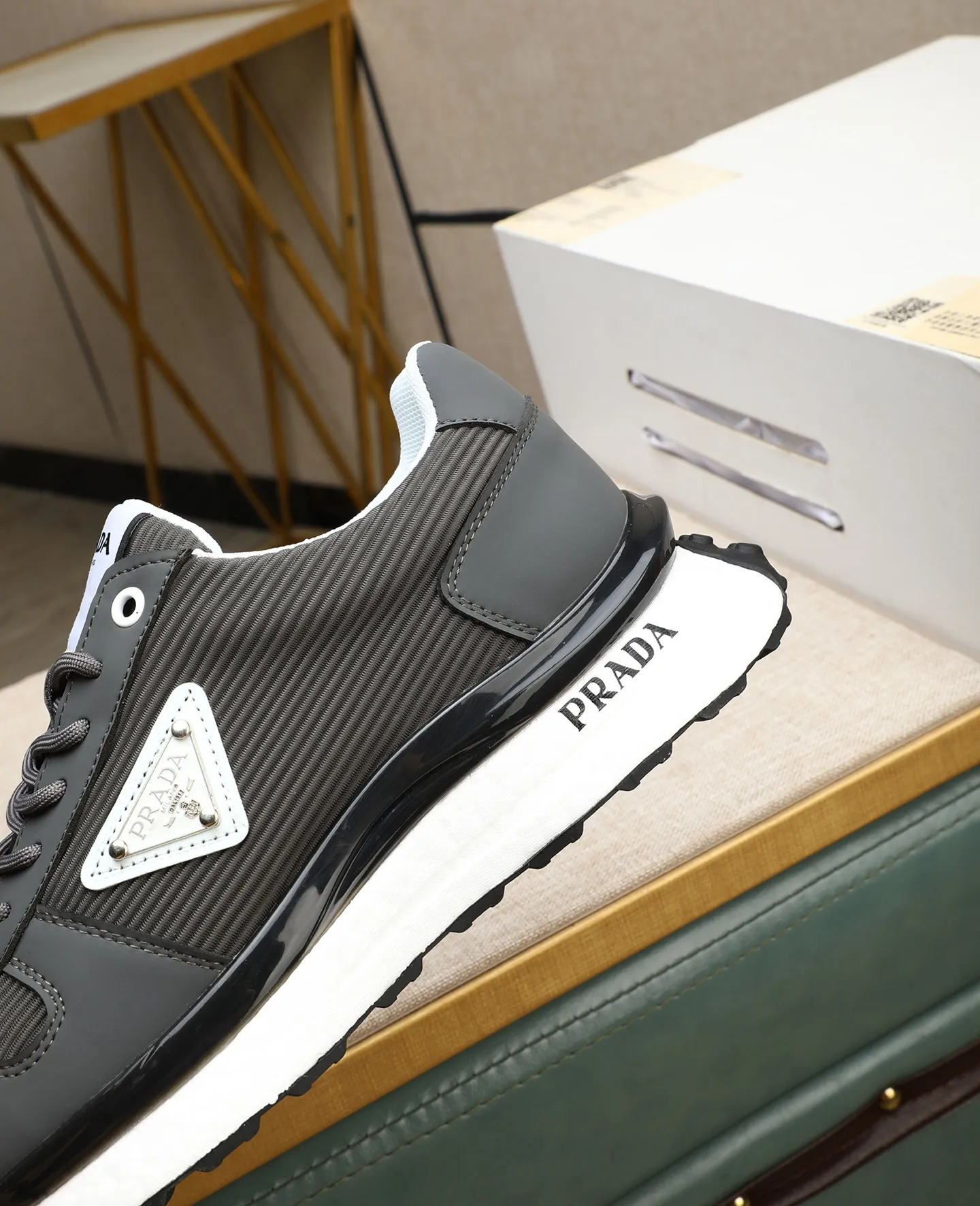 Men's shoes💰460🌹🌹[PRADA—Prada] latest model🙈original replica! 👟👟👟Available here. The workmanship is top-notch. The upper is made of Italian 🇮🇹Imported calfskin. ❗️Breathable genuine leather lining @Suitable for travel. The original version has an enlarged engraved sole, making it suitable for all kinds of travels, showing low-key luxury. Let quality speak for itself. Color: Size: 38-44